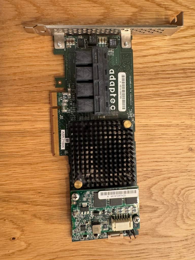 Adaptec ASR-71605 RAID controller, Informatique & Logiciels, Disques durs, Utilisé, Serveur, NAS, Enlèvement ou Envoi