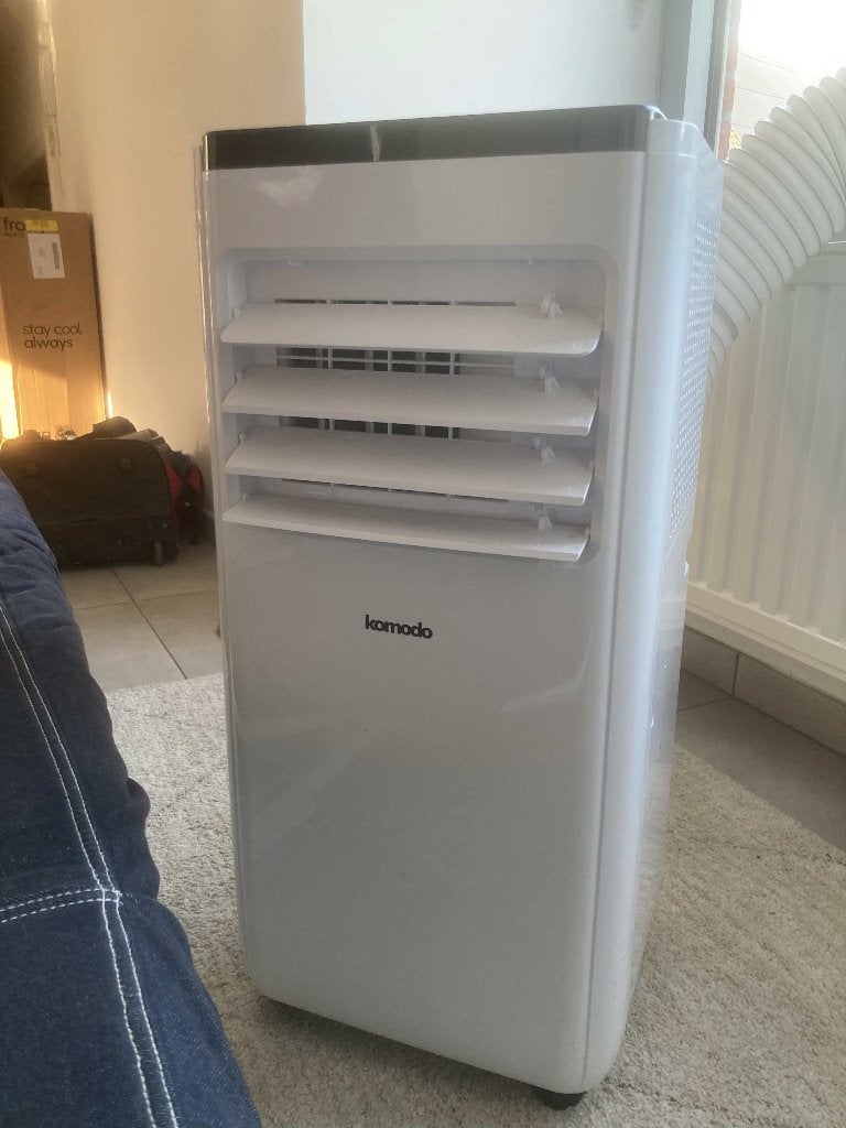 VERLAAGDE PRIJS: Mobiele Airco met afvoerbuis (9000 BTU), Ophalen, Nieuw