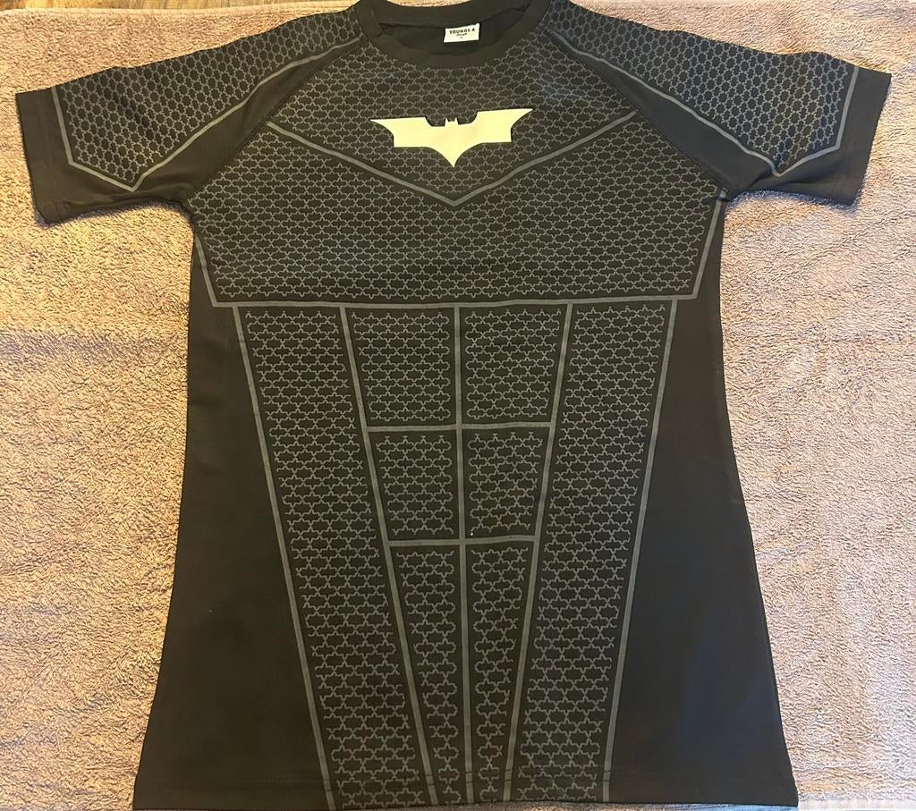 * T-shirt YoungLA Batman – État impeccable – Taille, Enlèvement, Comme neuf, Taille 46 (S) ou plus petite, Noir