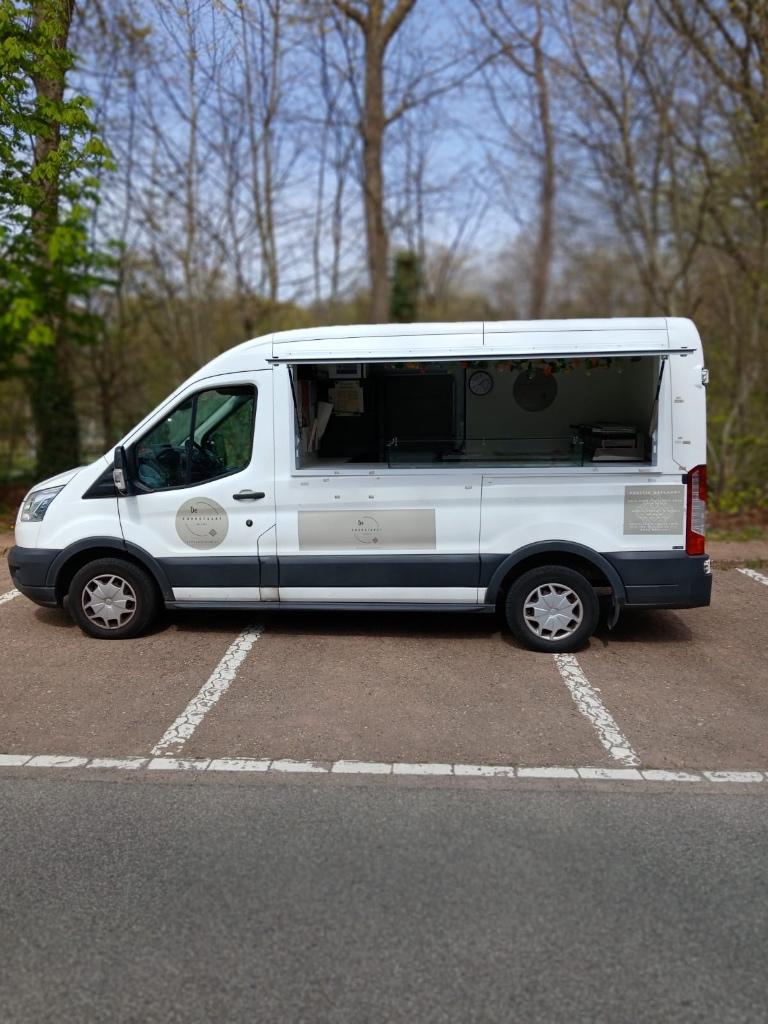 Witte , foodtruck, Ophalen, Brood en Banket