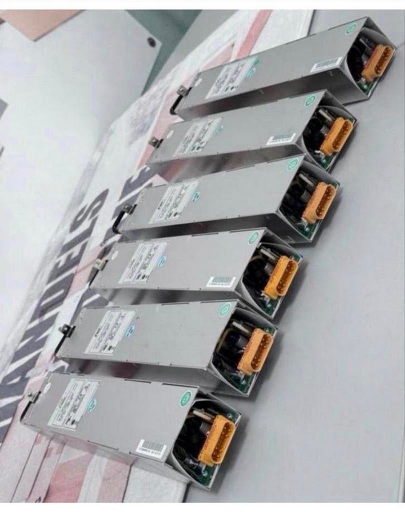 6X T-WIN AIC PSM2-PSG-2A00V 100-240VAC 1000W - B013180005, Computers en Software, Overige Computers en Software, Zo goed als nieuw