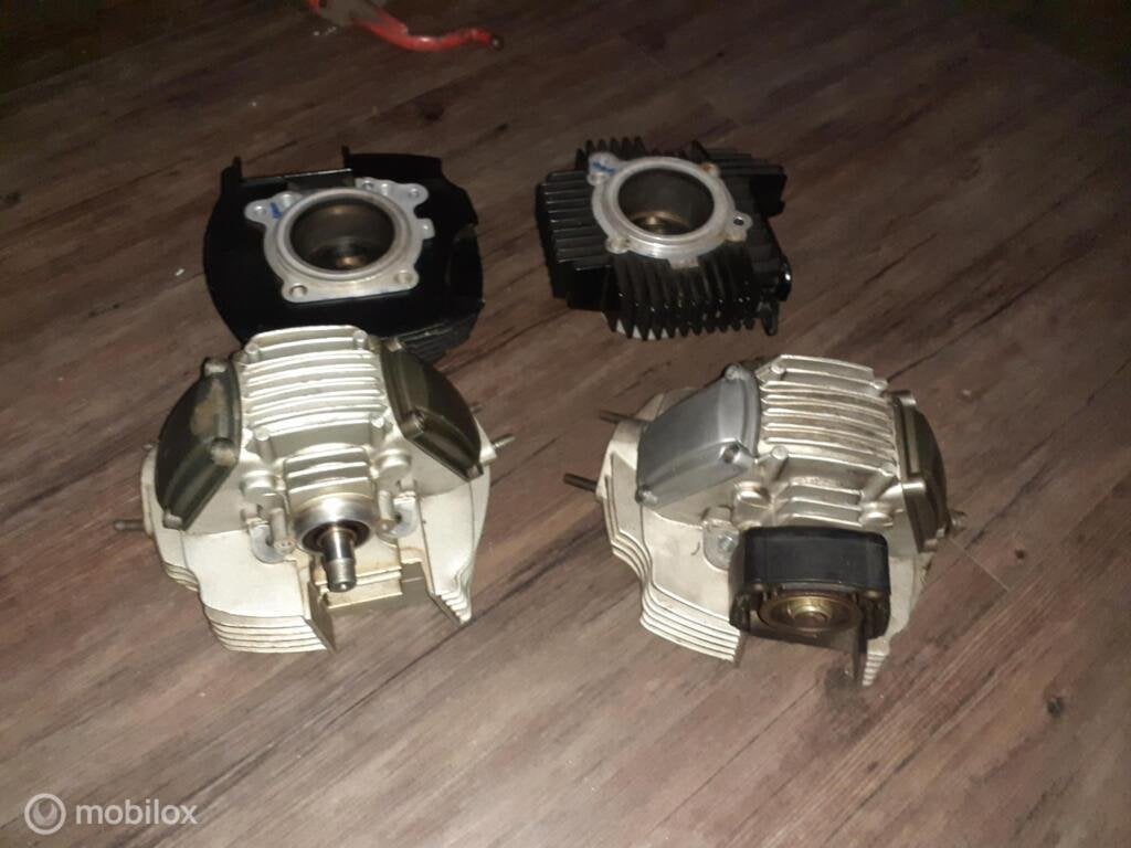 Cilinderkop cilinder koppen SS Supersport Monster 400, Gebruikt, Factorystore.service@ducati.com, Ophalen of Verzenden, Via Antonio Cavalieri Ducati, 74/5, 74/6, 40132 Bologna BO