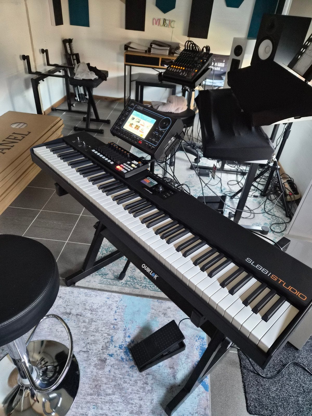 ketron sd40 met studiologic 88 toetsen, Muziek en Instrumenten, Ophalen, 88 toetsen