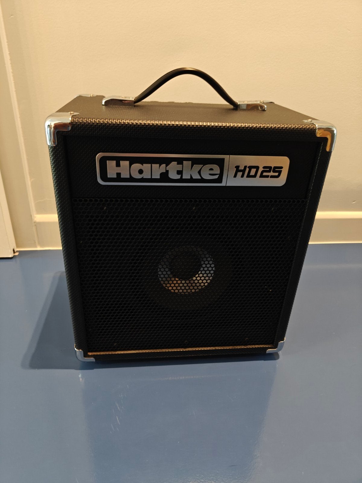 Hartke HD25 basversterker, Muziek en Instrumenten, Ophalen, Zo goed als nieuw, Basgitaar, Minder dan 50 watt