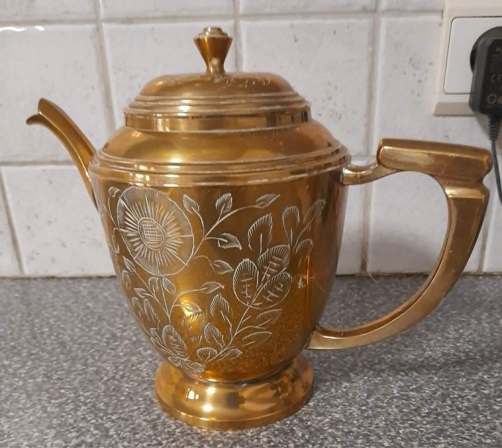 Koperen koffiepot met bloemmotief, Antiek en Kunst, Curiosa en Brocante, Ophalen of Verzenden
