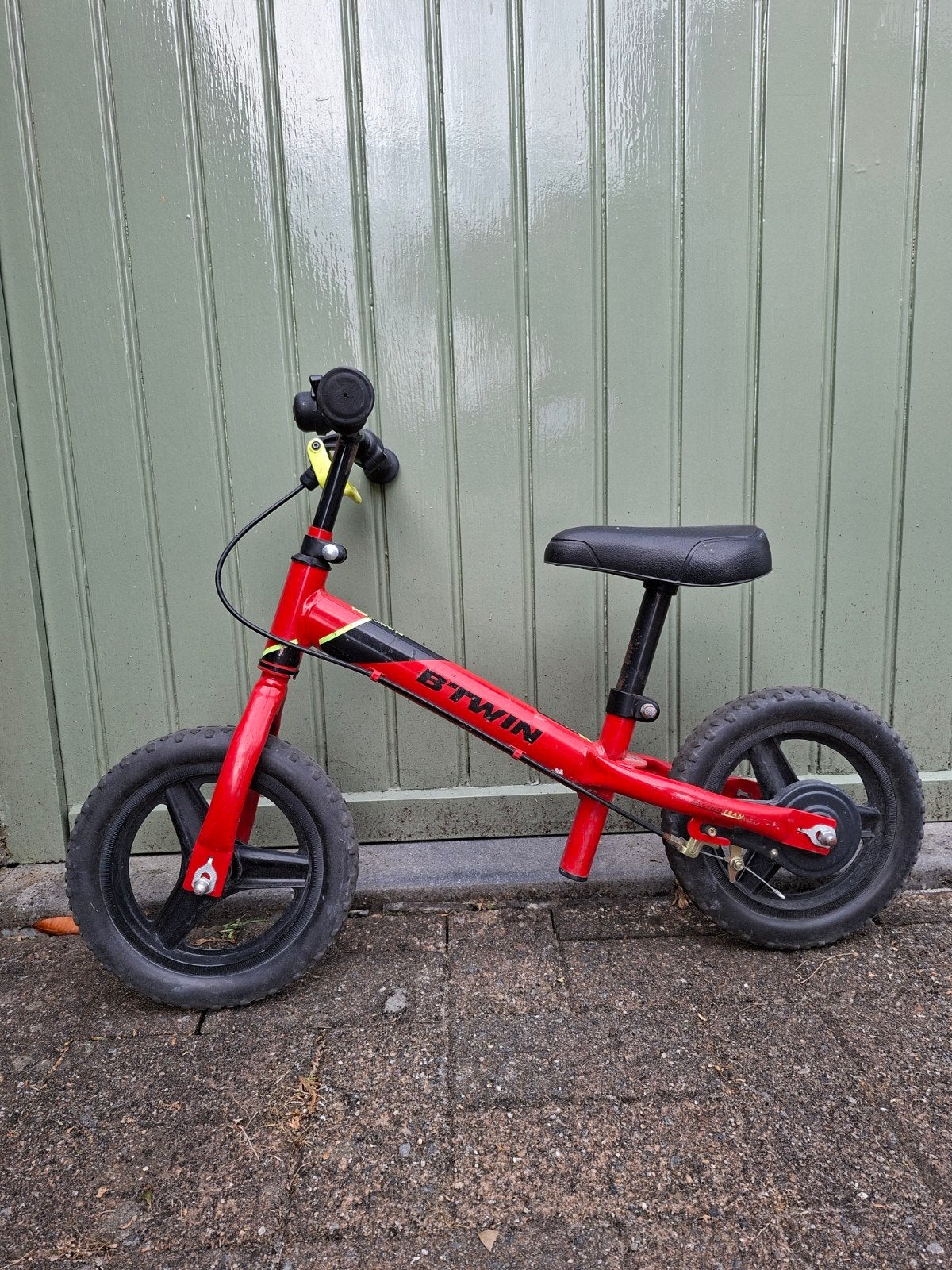 Rode loopfiets BTWIN, Fietsen en Brommers, Fietsen | Kinderfietsjes, Ophalen, Zo goed als nieuw, Minder dan 16 inch, BTWIN