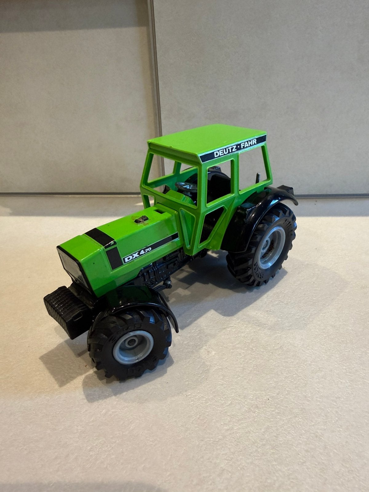 Deutz Fahr DX 4.70 Siku 1:32, Enlèvement ou Envoi, Utilisé, SIKU