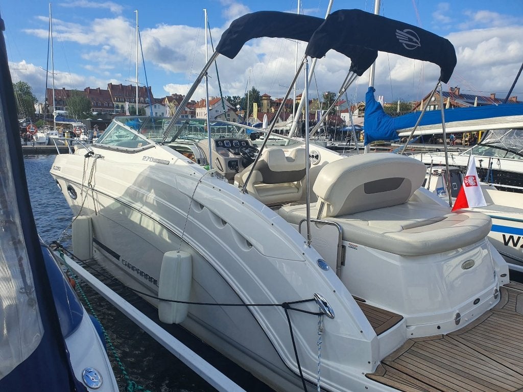 Signature Chaparral 270, Essence, Croiseur, 94 cm, Moteur in-bord