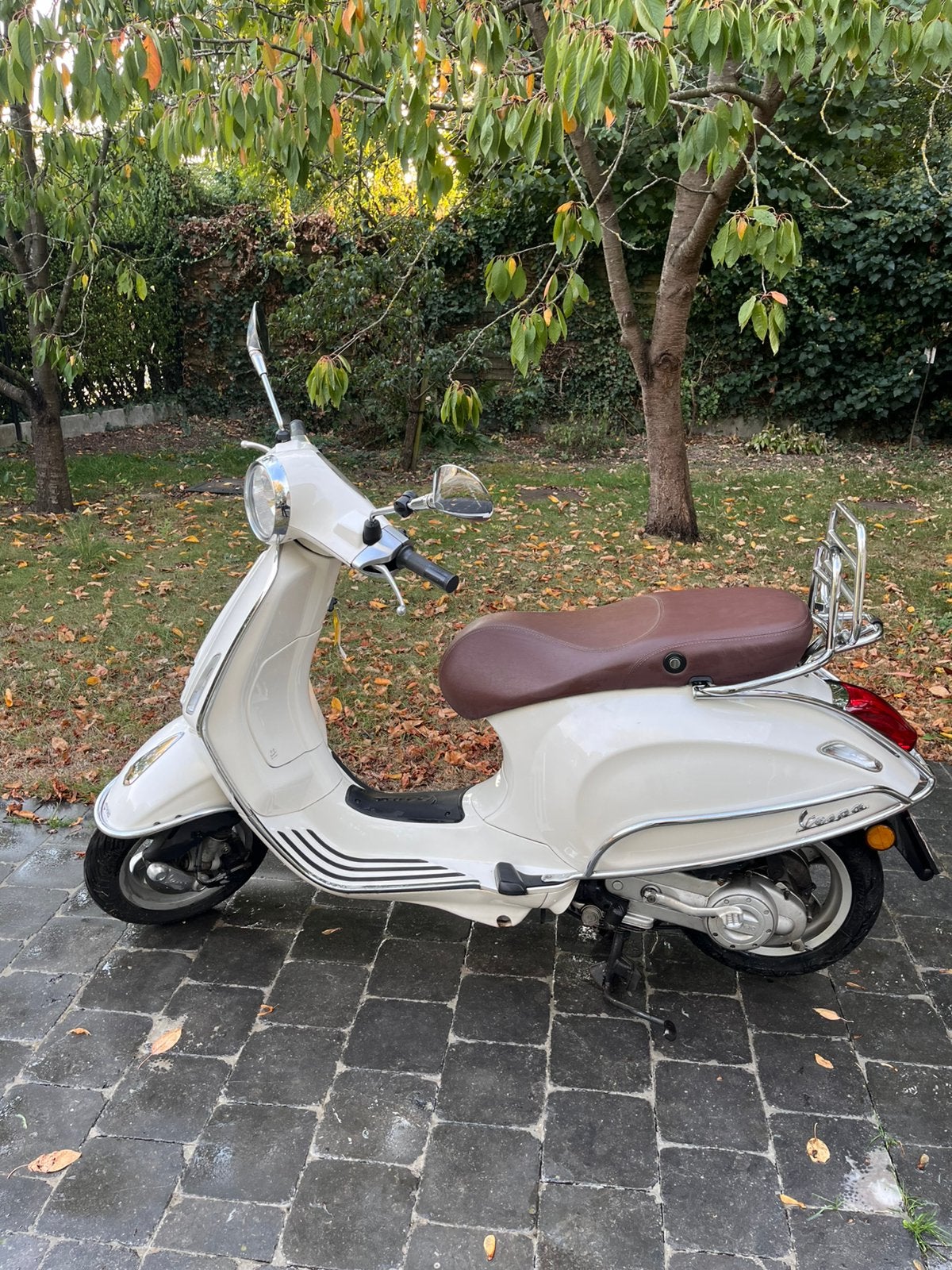 Vespa Primavera 50cc + accessoires, Fietsen en Brommers, Ophalen, Gebruikt, Klasse B (45 km/u), Benzine