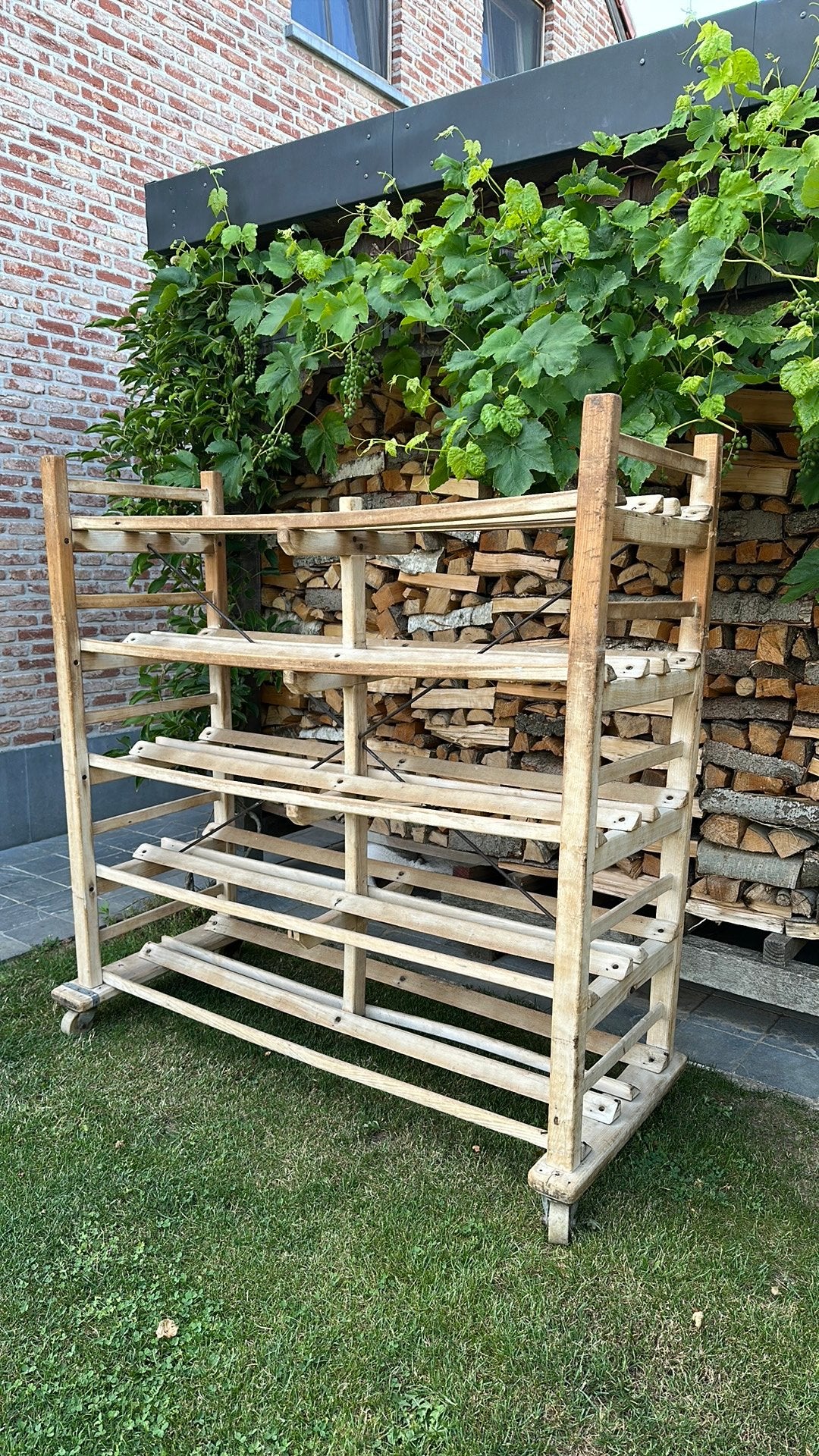 Oud broodrek, Enlèvement