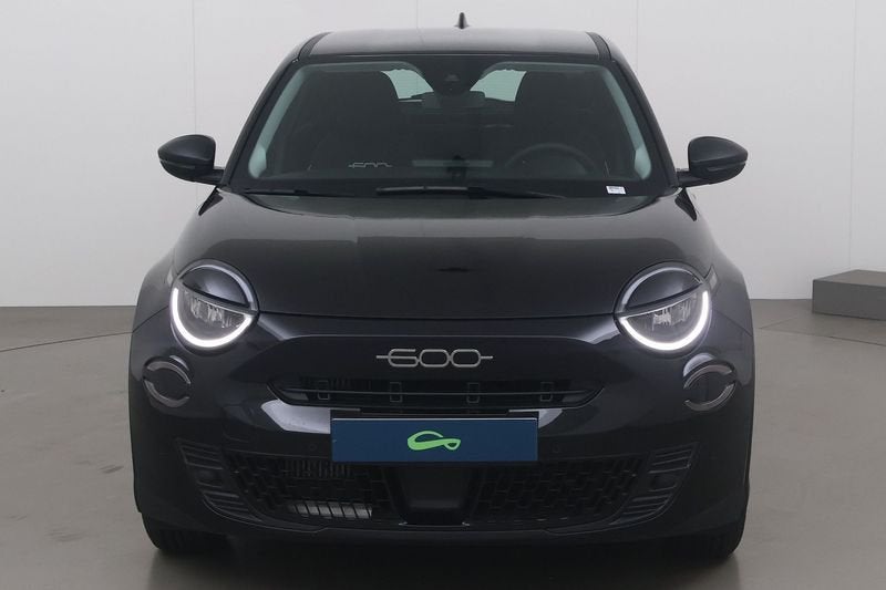 Fiat 600 1.2 hybrid 100 AT, Auto's, Automaat, https://public.car-pass.be/vhr/82d1f073-e905-4ee4-9be1-c87349910d17, Gebruikt, 1199 cc