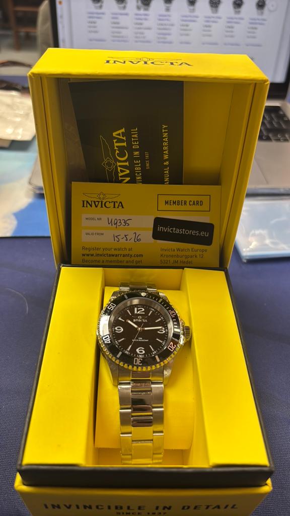 Gloednieuwe invicta horloge 49335, Ophalen, Zo goed als nieuw