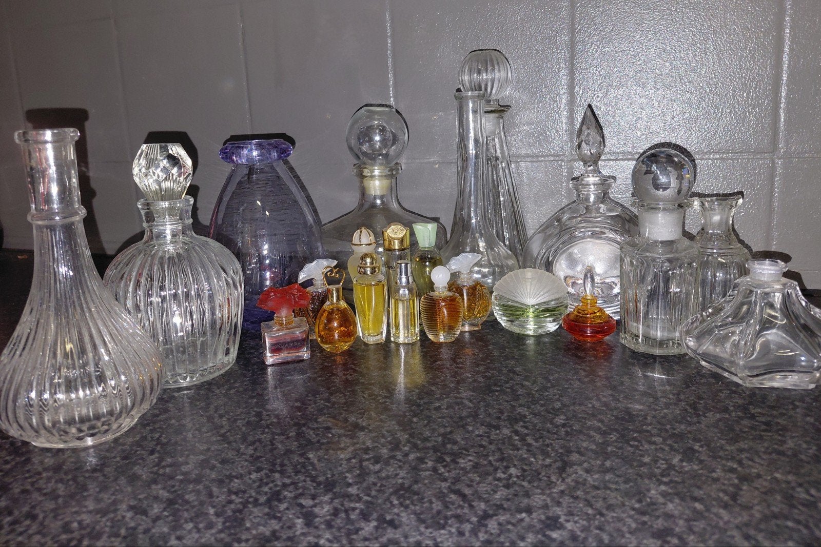 parfum flesjes, sommigen met stempel., Antiek en Kunst, Ophalen of Verzenden