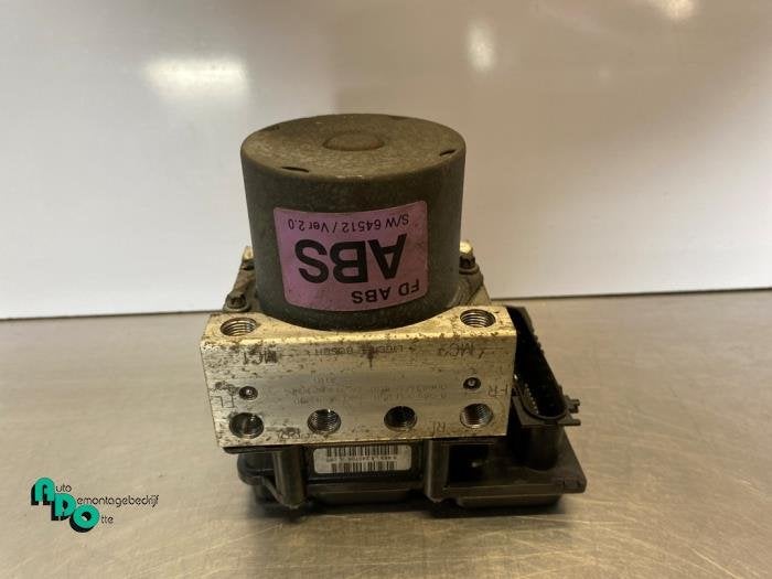 Pompe ABS d'un Hyundai I30 (I30 07-), -, 3 mois de garantie, Utilisé, Hyundai