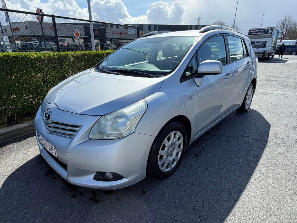 Toyota Verso 2d4d 2011 utilitaire 2 pl conduite parfaite, Autos, Toyota, Euro 5, Achat, Entreprise, 2 places
