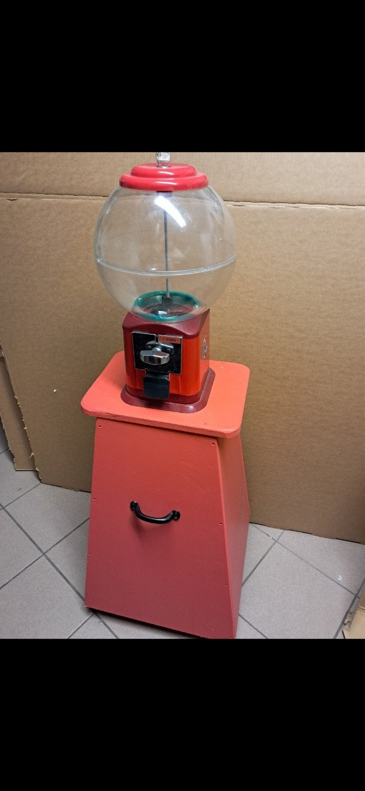 kauwgom of springbalautomaat met kast op wielkes, Verzamelen, Automaten | Overige, Ophalen