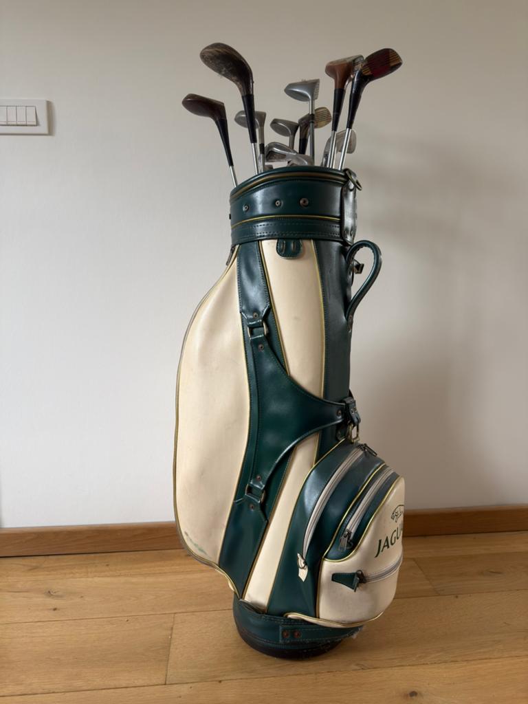 Vintage golftas Jaguar met collectie golfclubs, Sport en Fitness, Golf, Ophalen