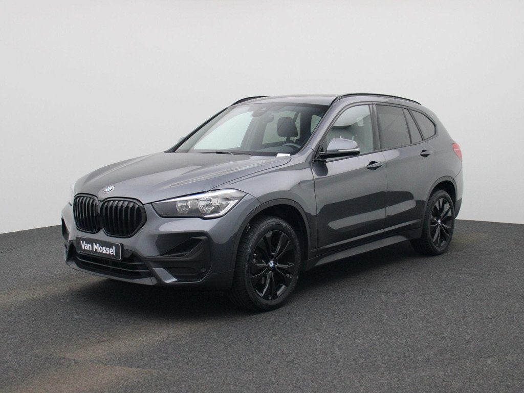 BMW X1 sDrive16d AUTOMAAT | PDC V+A | Elektrische koffer, Autos, BMW, X1, Argent ou Gris, Achat, Entreprise
