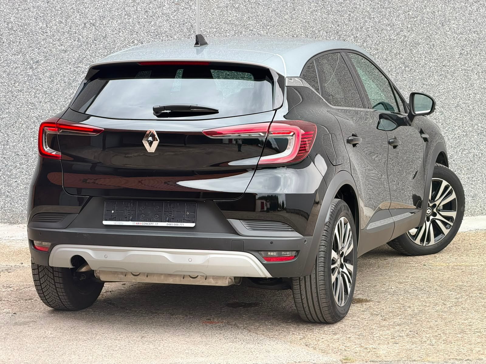 Renault Captur 1.6 Hybride 10/2023 GARANTIE 12 Mois 16000km, Autos, Renault, Cuir, Achat, 6 portes, Euro 6