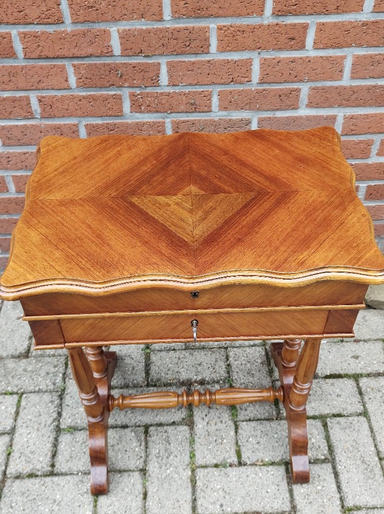 Charmante kaptafel/werktafel/bijzettafel — eind 19e eeuw, Antiek en Kunst, Ophalen