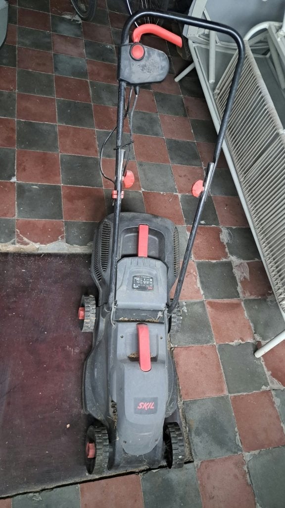 Grasmachine Skil (Elektrisch), Tondeuse rotative, Sac de ramassage, Enlèvement, Utilisé