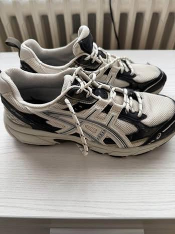 ASICS Gel-Nunobiki blanches - T40, Sports & Fitness, Course, Jogging & Athlétisme, Enlèvement, Utilisé, Chaussures de course à pied