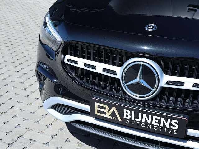 Mercedes-Benz GLA 180, Auto's, Mercedes-Benz, Automaat, Zwart, Zwart, 5 zetels