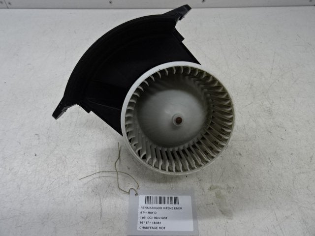 RADIATEUR MOTEUR Kangoo / Grand Kangoo (KW) (5F2130100), Renault, Mevr. I. Hauben, Utilisé, Rue de l'Espoir 34 34
4030  GRIVEGNÉE, BE