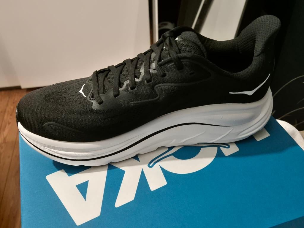 basket Hoka clifton 9, pointure 43.5, Sports & Fitness, Basket, Enlèvement ou Envoi, Neuf, Chaussures