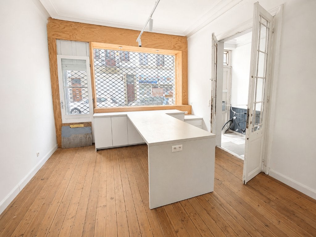 Handelsruimte met kelder + praktijk ±75 m² – Blaesstraat, Zakelijke goederen, Bedrijfs Onroerend goed, 75 m², Koop, Winkelruimte