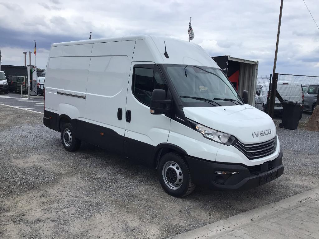 iveco daily l3h2 30hdi 180pk automaat 2026 10km 33950e ex, Auto's, Automaat, 4 cilinders, Iveco, Wit