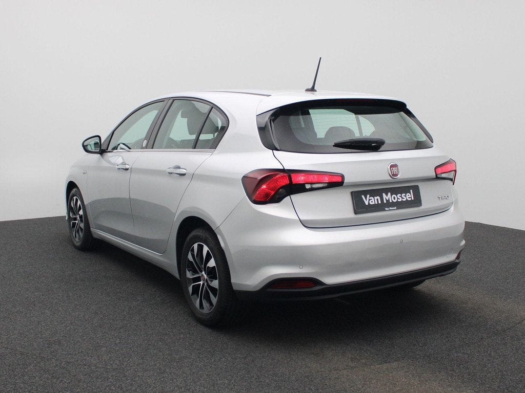 Fiat Tipo 1.4 95ch/pk Mirror, Auto's, Voorwielaandrijving, https://public.car-pass.be/vhr/41facb35-fba5-4249-b076-9a3bdd427e9a