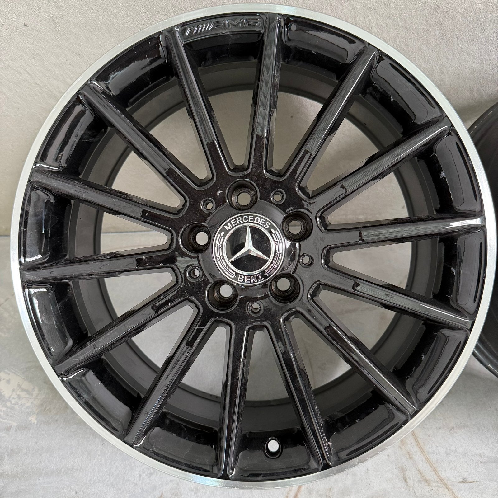 18 inch ORIGINEEL Mercedes A B klasse CLA AMG velgen, Auto-onderdelen, Banden en Velgen, 18 inch, Gebruikt, Banden en Velgen, Ophalen of Verzenden