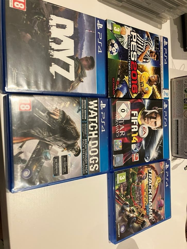 4 PS4 Games, Games en Spelcomputers, Ophalen, Gebruikt