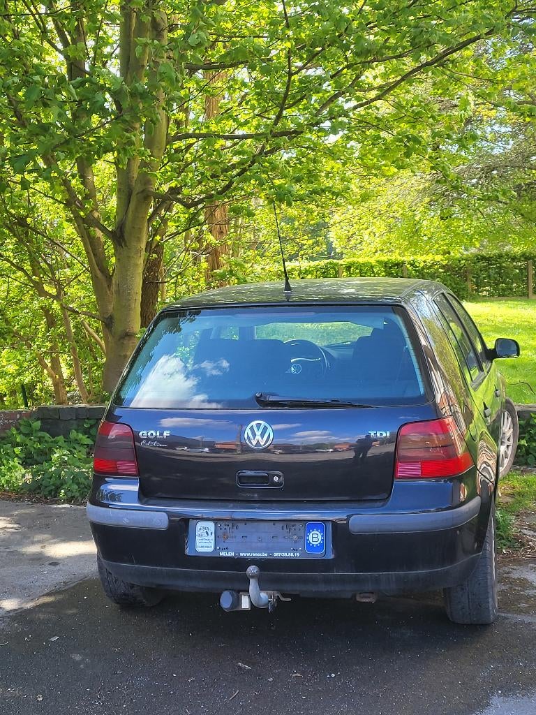 Golf 4 1.9 DTi  90 chevaux année 2002 prix 1100€, Achat, Boîte manuelle, Noir, 5 portes