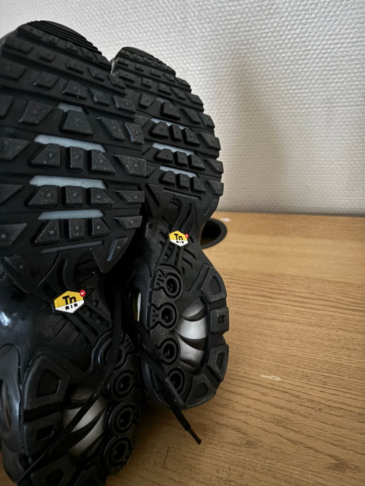Nike TN noires, Vêtements | Hommes, Enlèvement, Neuf, Baskets