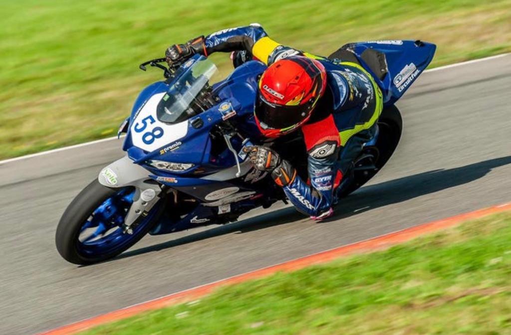 Yamaha R3, Motoren, Particulier