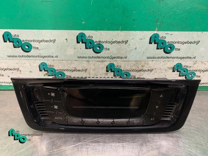 Panneau de commandes chauffage d'un Seat Ibiza (Ibiza 08-), -, 3 mois de garantie, Utilisé, -