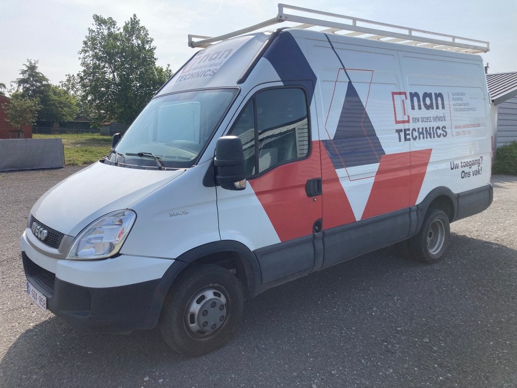 Iveco Daily 3000cc rijbewijs B 3500kg sleep, Achterwielaandrijving, 4 cilinders, Iveco, Bedrijf