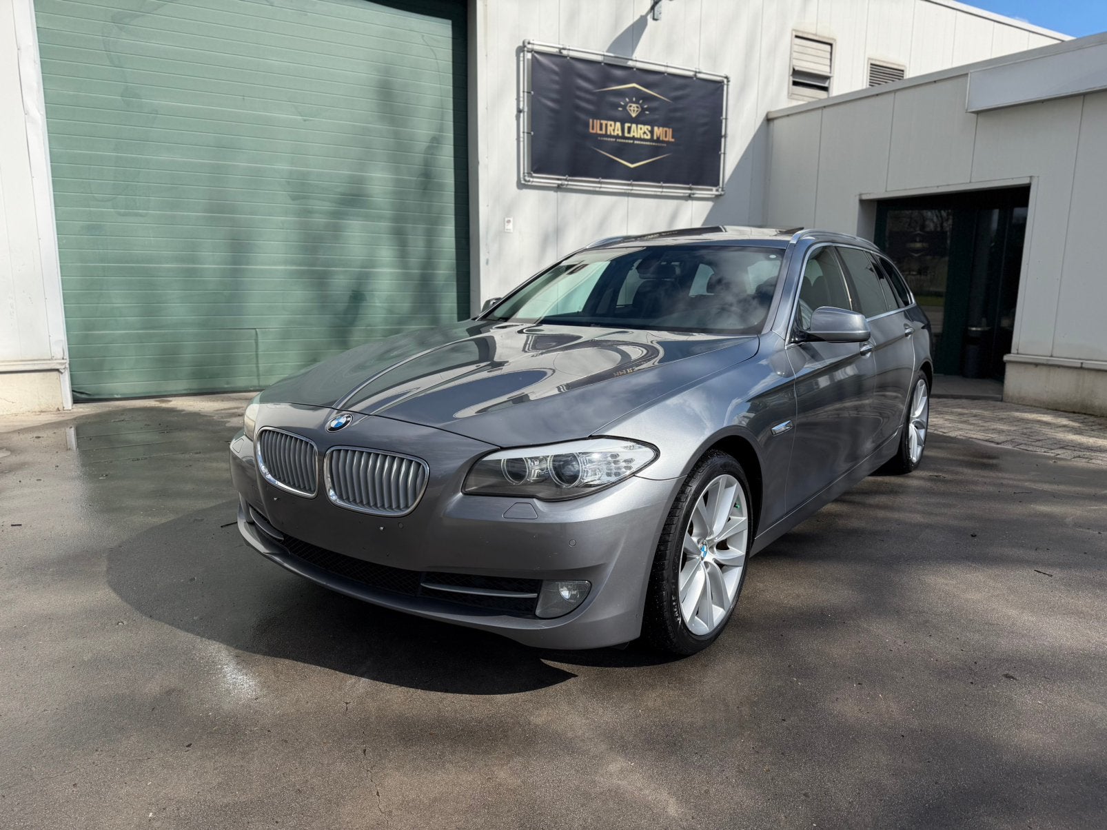 BMW 520D Break Sportautomaat/Euro 5/Panorama/Xenon/GEKEURD, Auto's, BMW, Automaat, Leder, Bedrijf, Bi-Xenon koplampen