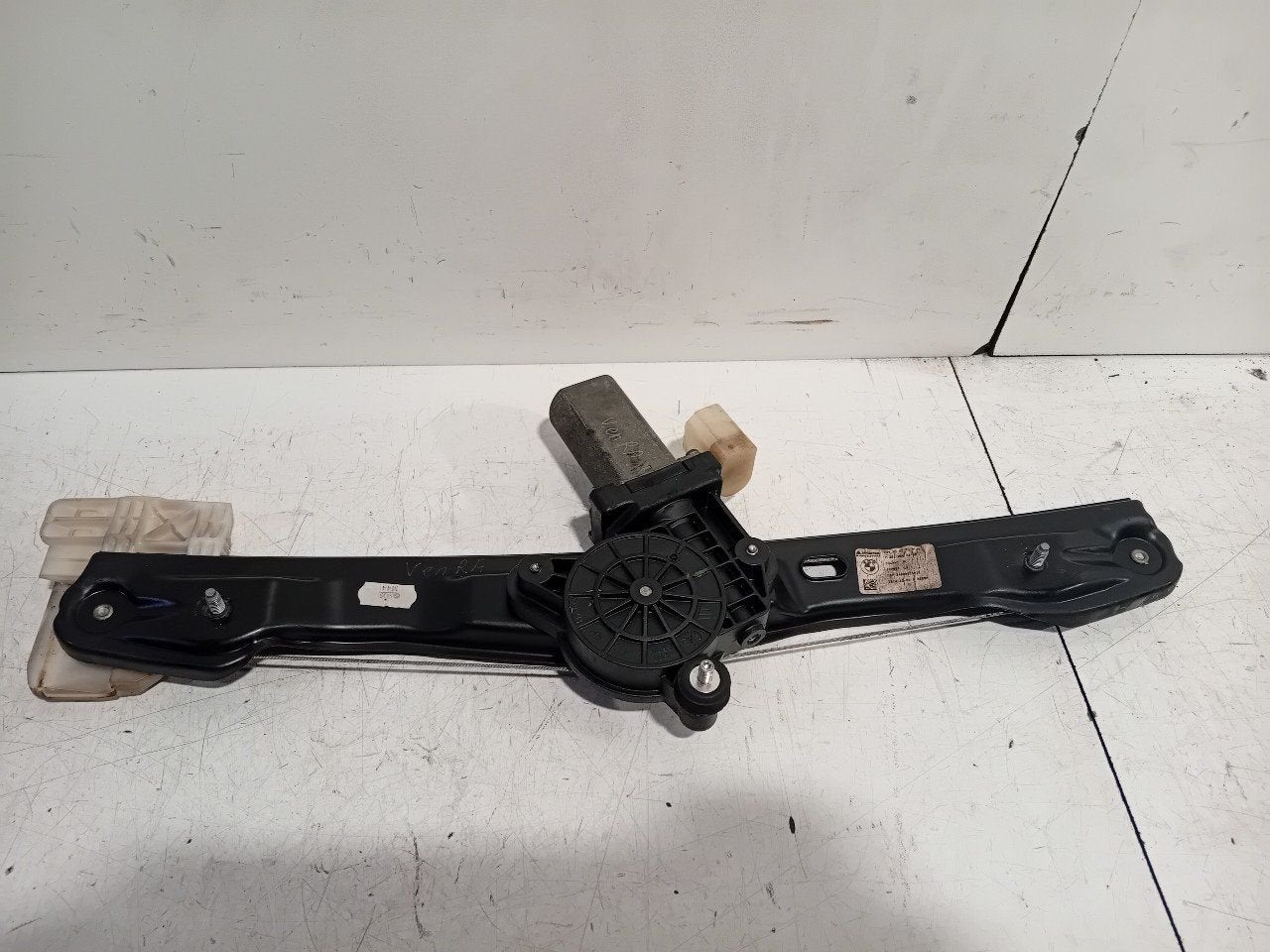 Raammechaniek elektrisch rechts achter BMW 3 serie, Onderdelen@venauto.nl, Van der Ven Autorecycling B.V., Ettenseweg 76, 4706 PB Roosendaal, The Netherlands