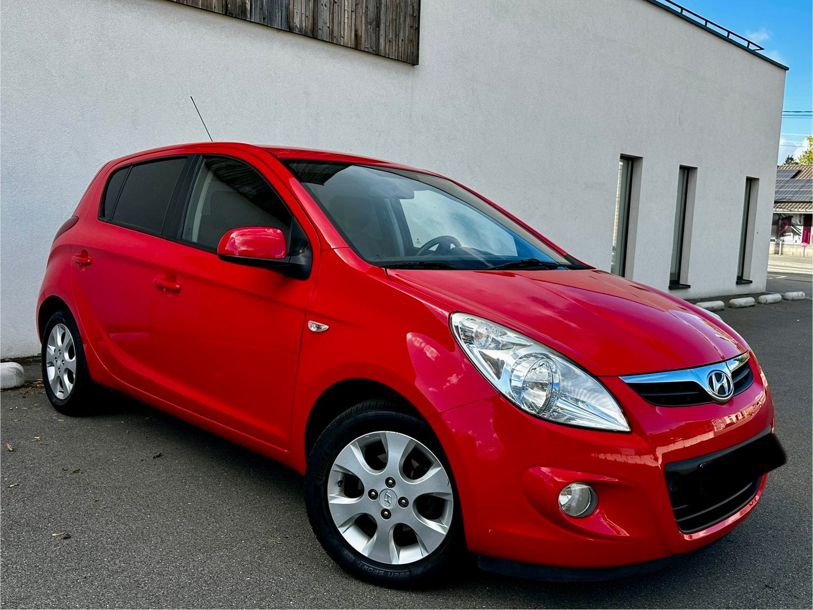 Hyundai i20 1.2 Essence Clim Jantes Vitres teintées Garantie, Auto's, Testrit aan huis, Stof, 124 g/km, 5 deurs