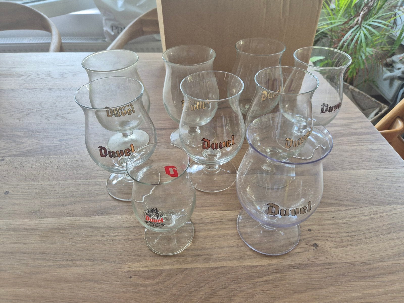 7 duvel glazen + 1 plastic + 1 klein in glas, Verzamelen, Ophalen of Verzenden