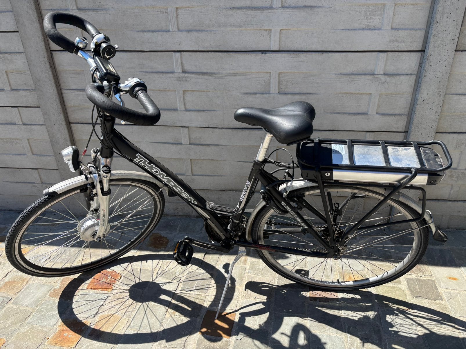 Elektrische Thompson Wave Damesfiets, Fietsen en Brommers, Ophalen, Zo goed als nieuw