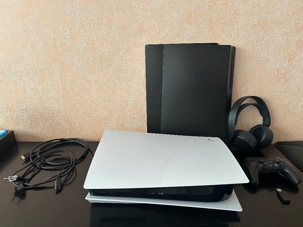 PS5 met accesoires en games, Games en Spelcomputers, Ophalen, Gebruikt, Playstation 5