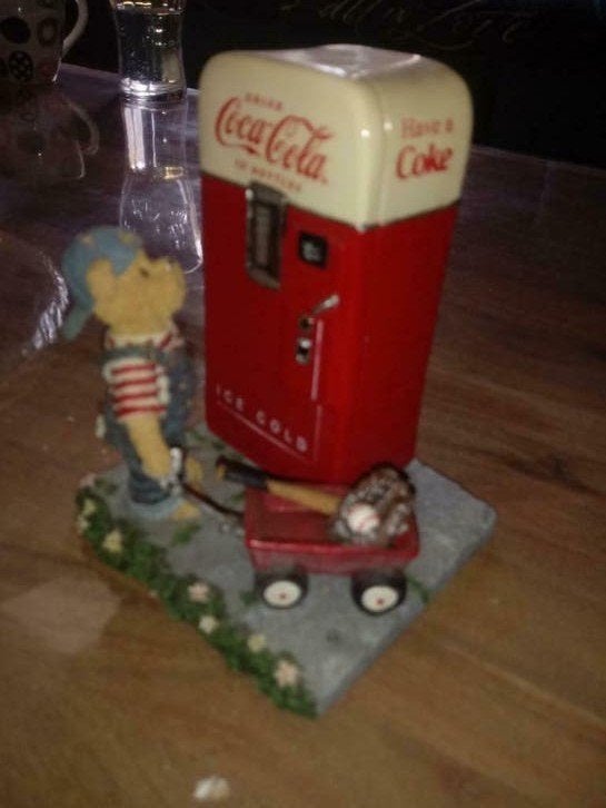 Coca cola beeldje beer, Envoi, Comme neuf