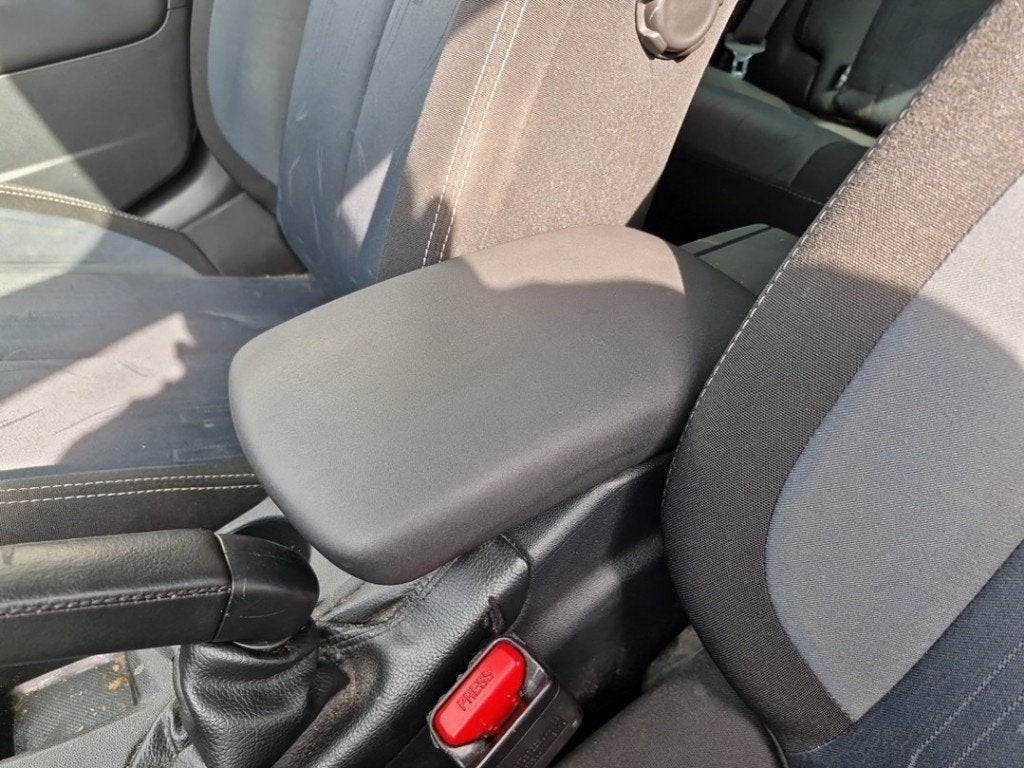 ACCOUDOIR CENTRAL Citroën C4 Berline (NC) (01-2009/05-2018), Utilisé, Citroën