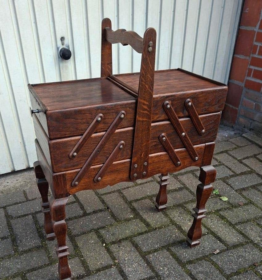 TWEE MOOIE  NAAIDOZEN, Hobby en Vrije tijd, Naaien en Fournituren, Zo goed als nieuw, Ophalen of Verzenden