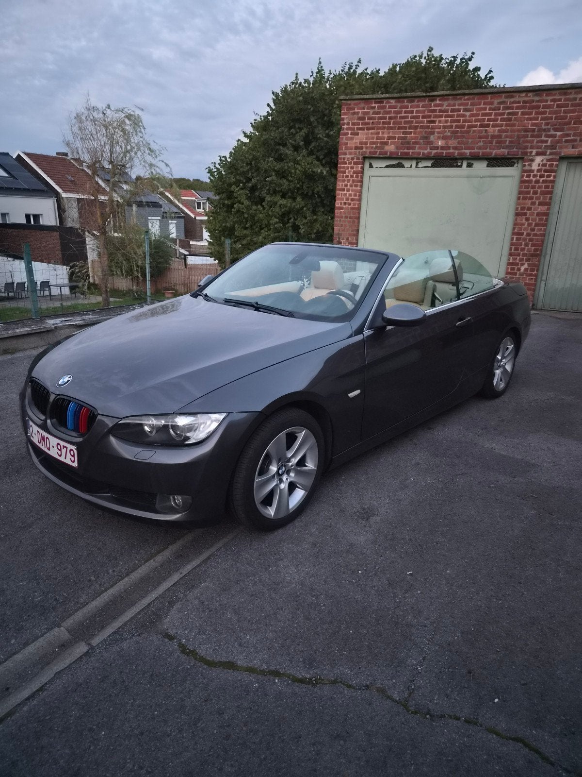 bmw e93 cabriolet  échange  ou vent, Auto's, 4 zetels, Achterwielaandrijving, Beige, 4 cilinders