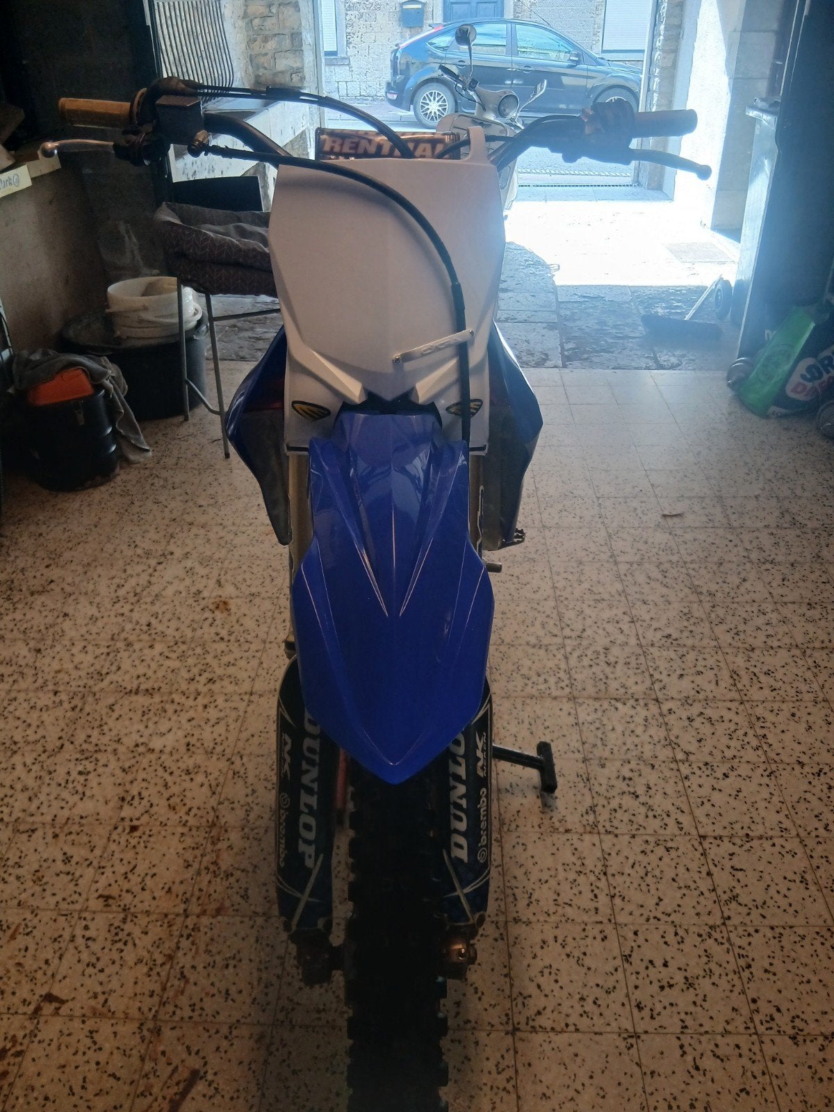 yamaha yzf 250 2017 + remorque trois rails, Motos, Occasion, Particulier, Moto de cross, 1 cylindre